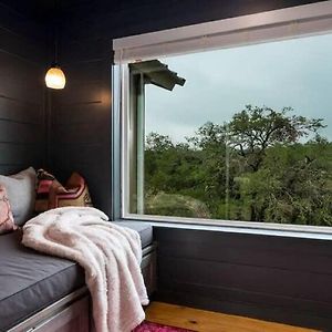 Jumping Goat Ranch-Treehouse Amazing View Apartment Fredericksburg Exterior photo