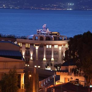 E' Hotel Reggio di Calabria Exterior photo