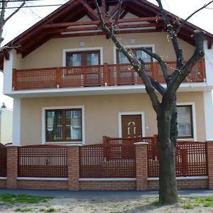 Rozsakert Apartmanhaz Hotel Hajduszoboszlo Exterior photo