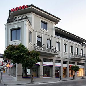 Executive Rooms And Suites Play Veliko Tŭrnovo Exterior photo