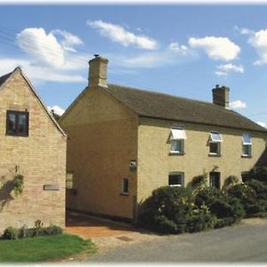 Ye Olde Globe & Chequers Hotel Huntingdon Exterior photo