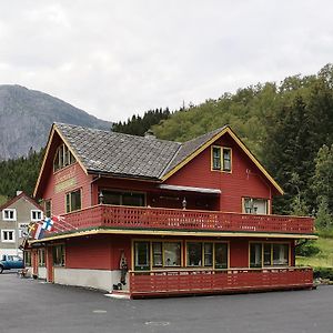 Kvamsdal Pensjonat 1 Eidfjord Exterior photo