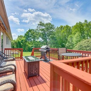 Chatham Getaway With Fireplace, Deck And Gas Grill! Villa Exterior photo