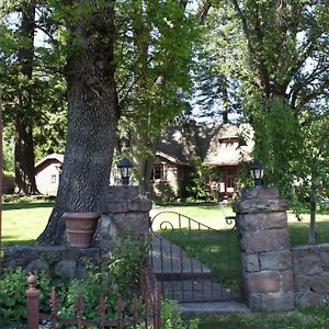 Strawberry Valley Inn Mount Shasta Exterior photo