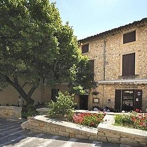 Logis Hotel Restaurant Les Geraniums Le Barroux Exterior photo