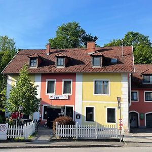 Lindenhof Ybbs Bed & Breakfast Ybbs an der Donau Exterior photo