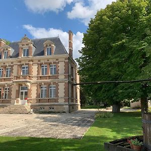 Chateau De Ligny Bed & Breakfast Exterior photo