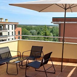 Apartamento Con 2 Dormitorios, Garaje Y Terraza Junto A Valladolid Exterior photo