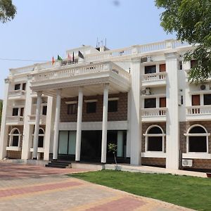 Hotel Kailas Residency Managed By Knight Hotels & Restaurants Aurangabad  Exterior photo