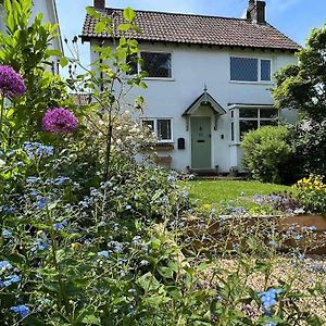 Charming Hedgehog Cottage With Ev Charger Matlock  Exterior photo