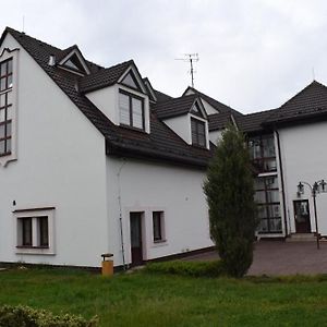 Penzion Skubanek Hotel Mladá Boleslav Exterior photo