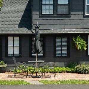 The Carriage House At Strasburg Hotel Exterior photo