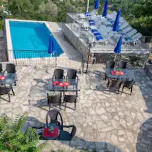 Palmagora Villas Tivat Exterior photo