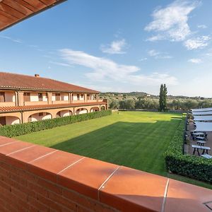 Hotel Borgo Degli Olivi Riotorto Exterior photo