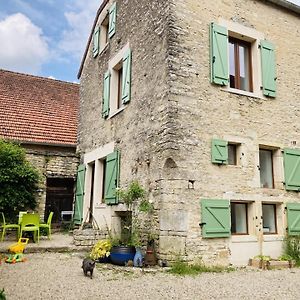 Rue De La Tour Du Pin Villa Fontaine-Francaise Exterior photo