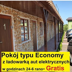 Tawerna Rataje Pokoje Goscinne Chodziez Exterior photo