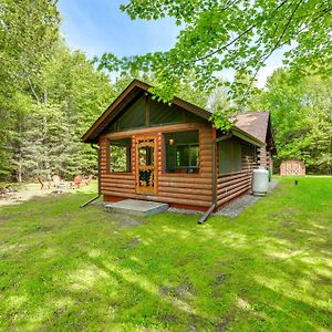 Cardinal Pines Cabin On 8 Acres - Dog Friendly! Villa New Berlin  Exterior photo