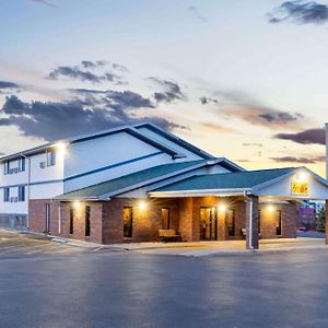 Super 8 By Wyndham Cheyenne Wy Hotel Exterior photo