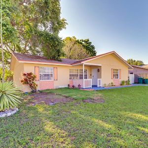 Melbourne Home About 7 Mi To Satellite Beach! Exterior photo