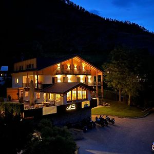 Garni Marianne Bed & Breakfast Malles Venosta Exterior photo