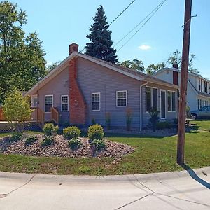 Rye Beach Retreat Huron Exterior photo