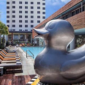 Sls South Beach Miami Hotel Exterior photo