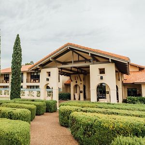 Chateau Elan At The Vintage Hotel Pokolbin Exterior photo