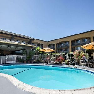 Quality Inn Ontario Airport Convention Center Exterior photo