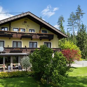 Pension Fischinger Hotel Feldkirchen in Kärnten Exterior photo