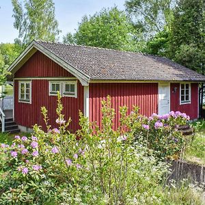 1 Bedroom Pet Friendly Home In Kallinge Exterior photo