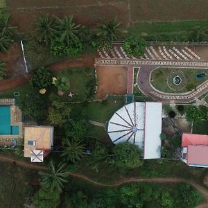 Nilambara Lake View Hotel Dambulla Exterior photo