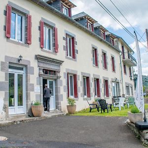 Au Coeur Du Volcantal Hotel Laveissiere Exterior photo