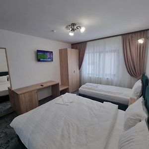 Pensiunea Domneasca By Armony Hotel Piatra Neamt Exterior photo