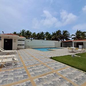 Con Vista Al Mar Y Terraza Privada, Centrico Apartment Tucacas Exterior photo