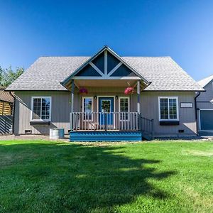 Spacious Family Home With Hot Tub Ellensburg Exterior photo