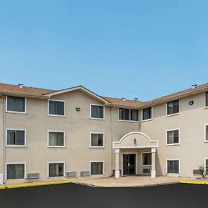 Quality Inn & Suites Bridgeton Exterior photo