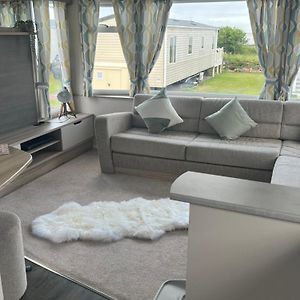 Robinson Retreats Beautiful Caravan With Sea Views Hotel Mainsriddle Exterior photo