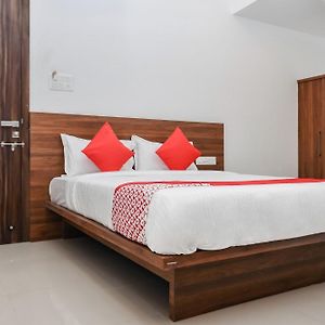 Oyo The Address Hotel Nashik Exterior photo