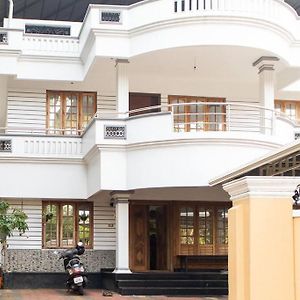 Jaalakam Retreat Villa Thrissur Exterior photo