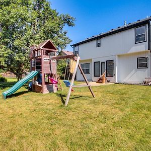 Spacious Olathe Home With Fireplace Near Parks! Exterior photo