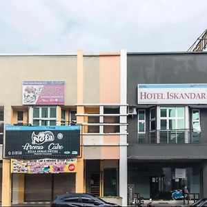 Hotel Iskandar Perak Seri Iskandar Exterior photo