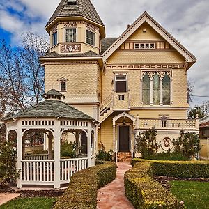 Victorian Mansion At Los Alamos Exterior photo