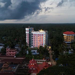 The Habitat Suites Guruvayur Exterior photo