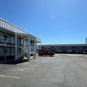 Rodeway Inn West Memphis Exterior photo