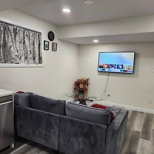 Modern 2 Bedroom Basement Suite Chappelle Edmonton Exterior photo