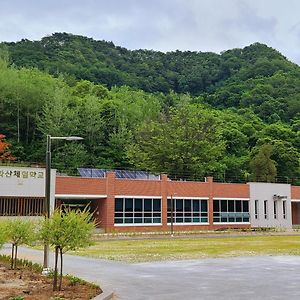 Yeongwol Taehwasan Village Experience Pension Exterior photo