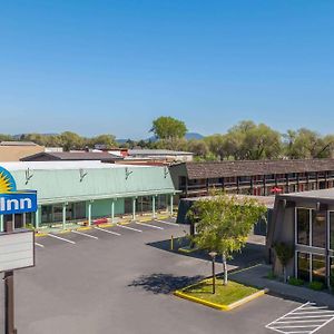 Days Inn By Wyndham Klamath Falls Exterior photo