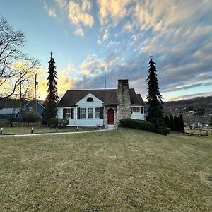 Cozy Cottage By Mazi Homes Bedford Exterior photo