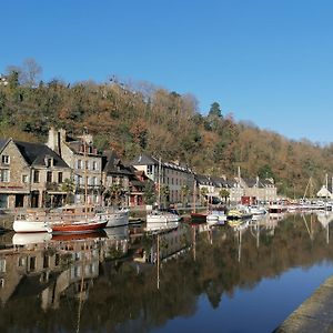 La Tocade Del Arte - Dinan Bed & Breakfast Lanvallay Exterior photo