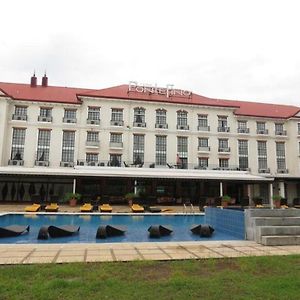 Pontefino Hotel And Residences Batangas Exterior photo